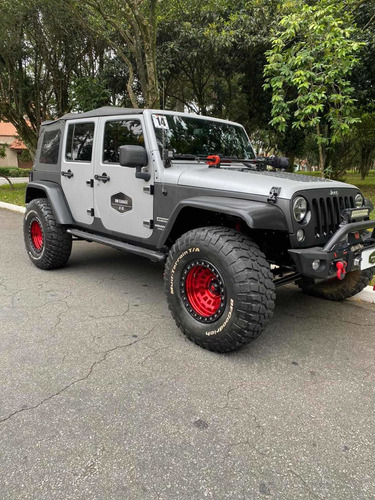 Jeep Wrangler 3.6 Unlimited Sport Aut. 4p 2013 Equipado Top