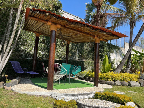 Venta De Casa En Cuernavaca, Col. 3 De Mayo, 2400 Mts