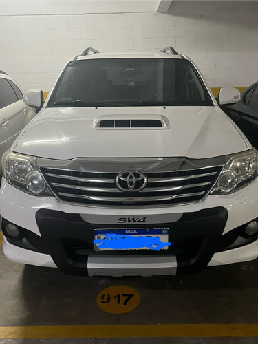 Toyota Hilux SW4 3.0 Srv 7l 4x4 Aut. 5p