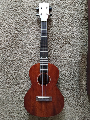 Ukelele Gretsch Tenor G9120 Standard Con Funda Impecable