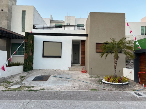 Cómoda Casa De Una Planta- El Refugio