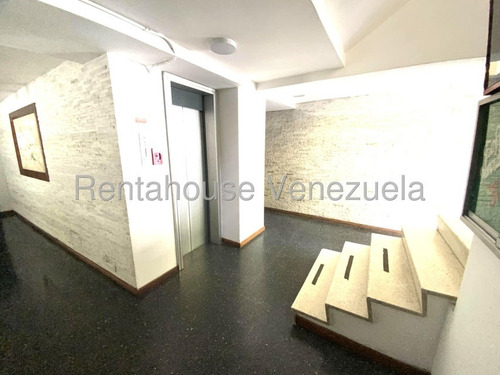Se Ofrece En Alquiler Acogedor, Comodo E Iluminado Apartamento Ubicado En Colinas De Bello Monte