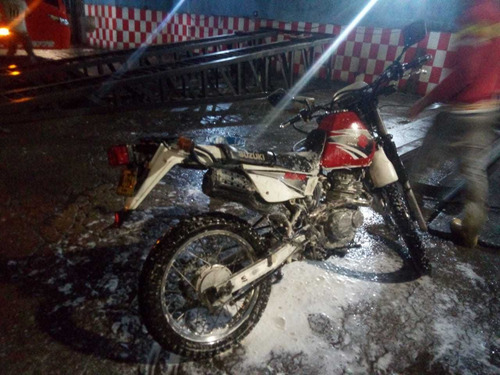 Susuky Dr 200 Modelo 2012