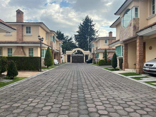 Casa En Venta - Metepec - 250m2