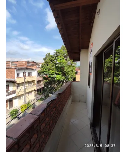 Casa Para Arriendo En Envigado - Las Flores