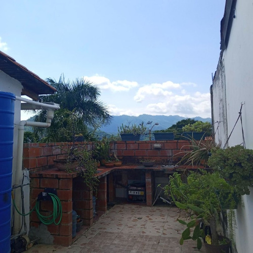 Guatire, Las Rosas, Conj Res Campo Alegre. Vende Casa, Amplia, Cómoda E Iluminada (riv)