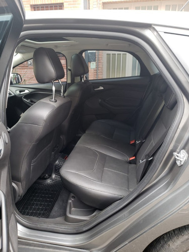 Ford Focus Titanium At 5p 2016 Gris Oscuro, Excelente Estado