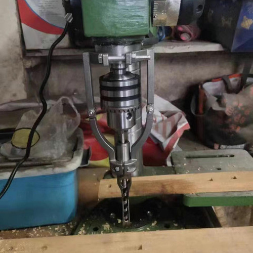 A Taladro De Orificio Cuadrado Soporte Fijo Mano De Obra