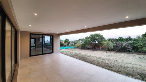 Casa En Venta En Las Jarillas