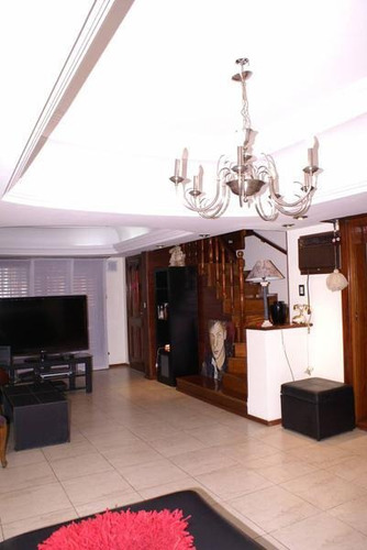 Casa En Venta 5 Ambientes En Lanús Este