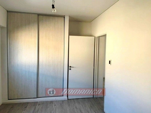 Imagen 14 de 24 de Casa En Venta En Castelar Norte