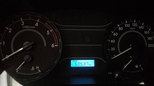 Imagen 4 de 15 de Toyota Hilux Dx 4x2 150cv 2017 L/n Con Cupula