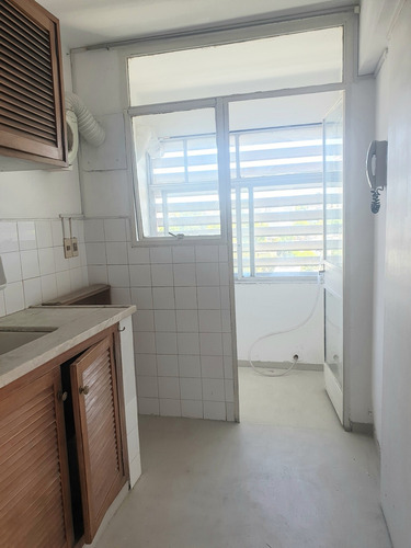 Imagen 5 de 13 de Alquiler Apto 2dorm , 1 Baño Prox A Estadio.
