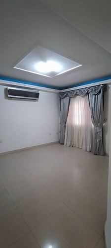 Town House C.r. Fontana Villas Blue/juanico Ve02-1245sj-ecam
