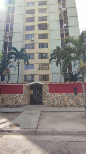 Apartamento En Caracaros, Naguanagua. Residencia Castaño. (sclaup-02)