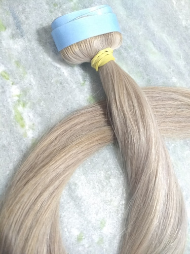 Imagem 3 de 3 de Cabelo Humano Loiro Claro Fita Adesiva 30g 65cm Mega Hair