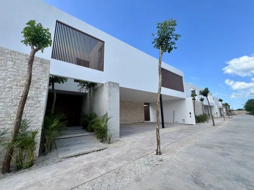 Casa En Venta En Mérida, Privada El Origen, Mod. 597, De Lujo
