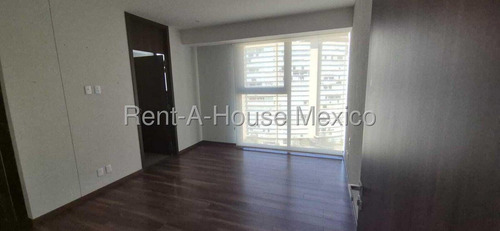 Departamento En Renta En Bosque Real, Huixquilucan Jl 25-3635.