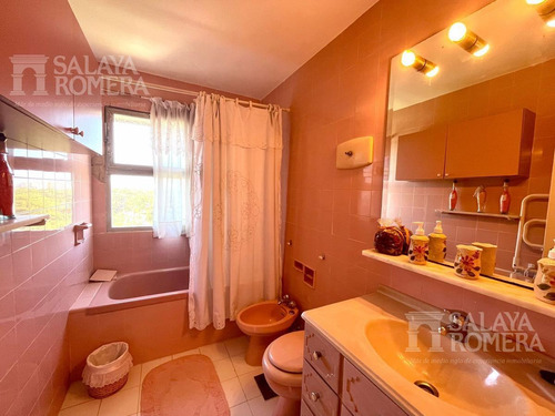 Imagen 9 de 13 de Venta Departamento - 3 Dormitorios 2 Baños Servicio - Playa Mansa - Ref:4256748