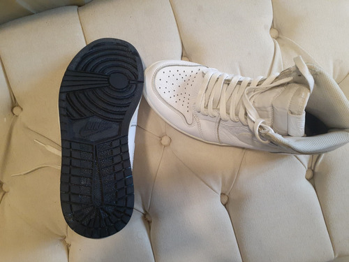 Imagen 2 de 3 de Air Jordan Originales Blancos