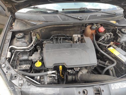 Renault Clio Sedan 2008 1.0 16v Authentique Hi-flex 4p