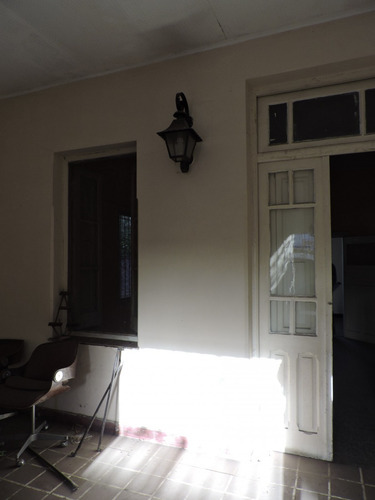 Imagen 3 de 12 de Casa De 3 Ambientes Con Local Y Cochera En Alquiler En José C. Paz. Uso Profesional Y Vivienda