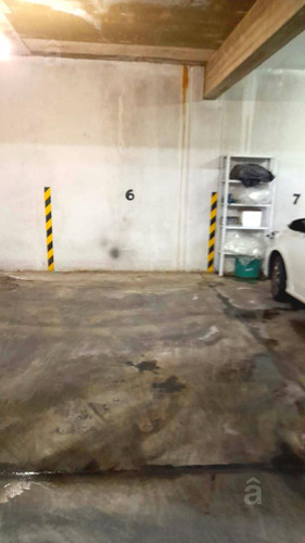 Cochera Cubierta En Villa Ballester Proxima A Centro Comercial