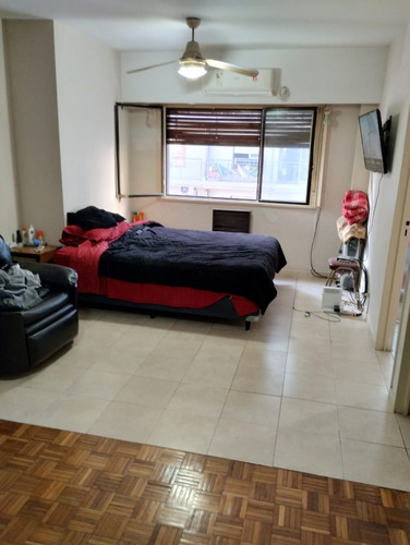 Venta Impecable Monoambiente, Caballito.