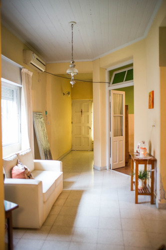 Imagen 3 de 11 de Cañuelas-en Venta Antigua Casona En Pleno Centro