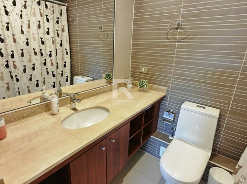Amplio Departamento 3 Dorm Y 2 Estac. A 2 Cuadras Costanera