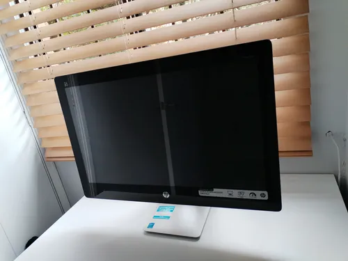 Hp Pavilion All-in-one - 22-a001la (táctil) (Usado)