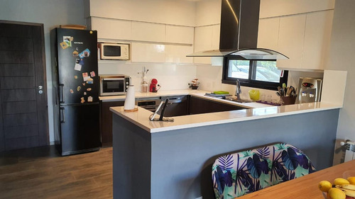 Imagen 13 de 30 de Excelente Propiedad En Venta. Amb. Lote Interno. Gran Jardín. San Francisco. Villanueva.