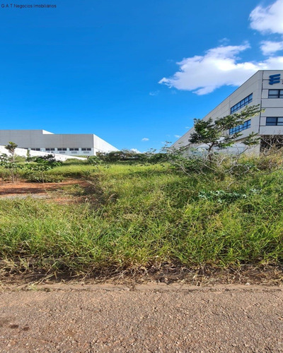 Imagem 4 de 12 de Terreno À Venda No Iporanga - Sorocaba/sp - Tr03972 - 70631834
