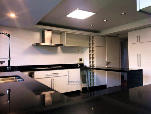 Imagen 6 de 22 de Extraordinaria Residencia Sobre Almirante Harwood