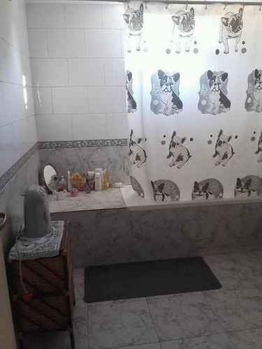 Venta - 2 Casas - Multifamiliar - 4 Ambientes - 3 Ambientes - Castelar - Casa - Inversor