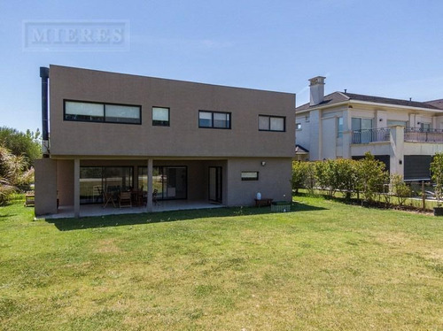 Casa En Venta Y Alquiler Temporal Amoblado De Mayo A Octubre, San Isidro Labrador, Villanueva
