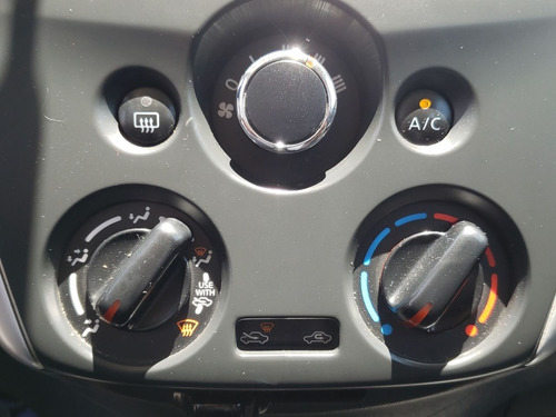 Imagen 22 de 22 de Nissan Versa 2019 1.6 Advance Mt