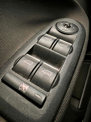 Ford Kuga 2.5 Titanium At 4x4 L (ku05)