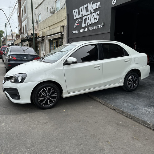 Toyota Etios 1.5 Platinum At