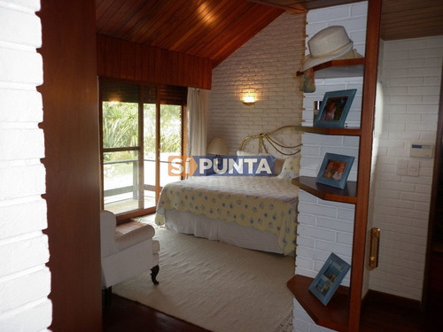 Imagen 17 de 30 de Espectacular Residencia En Zona Residencial, Ideal Para Vivir Todo El Año