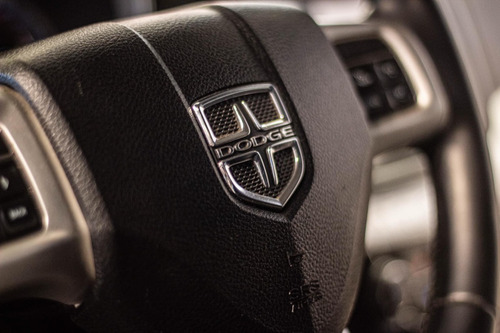 Imagen 4 de 15 de Dodge Journey 2.4n Se At 7 As 142.000km 2013 Blanco