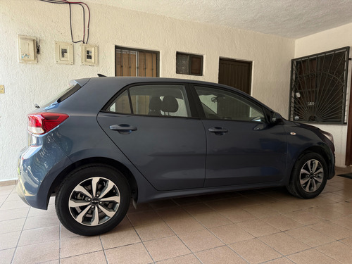 Kia Rio 1.6 Lx Hatchback At
