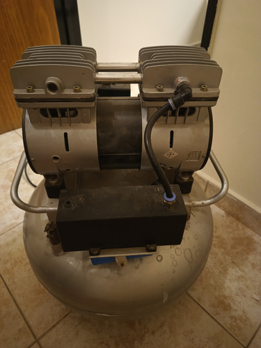Vendo Compresor De Aire 031c Usado. Excelente Estado (Usado)