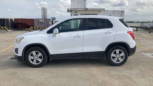 Imagen 2 de 15 de Chevrolet Trax 2015 5p Lt L4/1.8 Aut