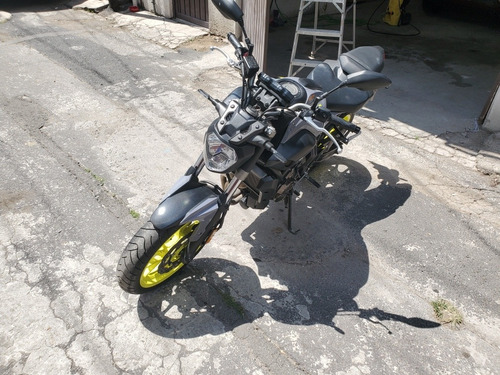 Imagen 3 de 8 de Yamaha Fz07