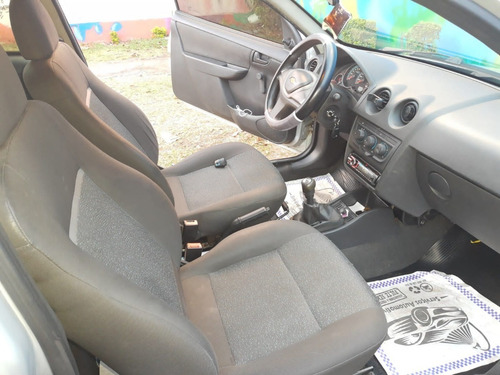 Imagem 5 de 13 de Chevrolet - Celta