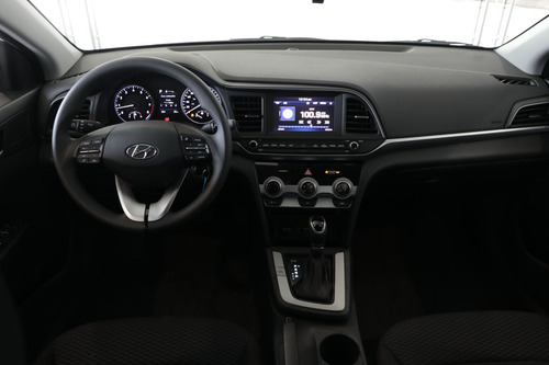 Imagen 10 de 15 de Hyundai Elantra 2018 2.0 Gls Premium At