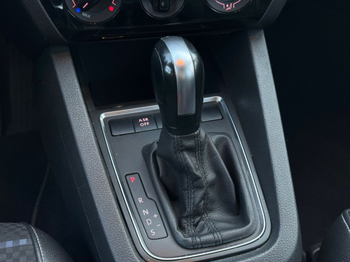 Volkswagen Jetta 2.0 Tiptronic At