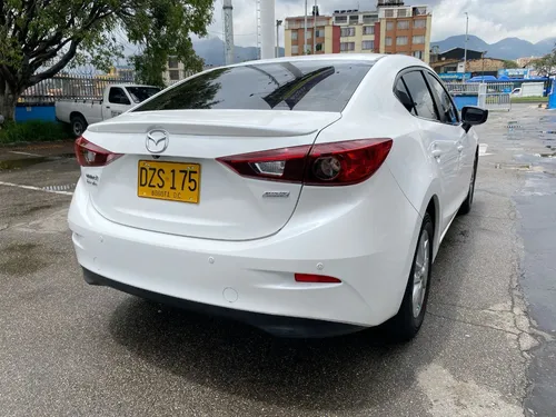 Mazda 3 2.0 Touring