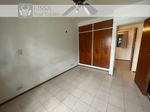 Triplex Sin Expensas A Reciclar Frente A La Plaza Unidad Latinoamericana